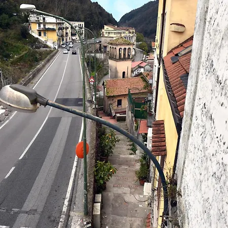 Nocleg ze śniadaniem Gerry 's Amalfi Coast 3*