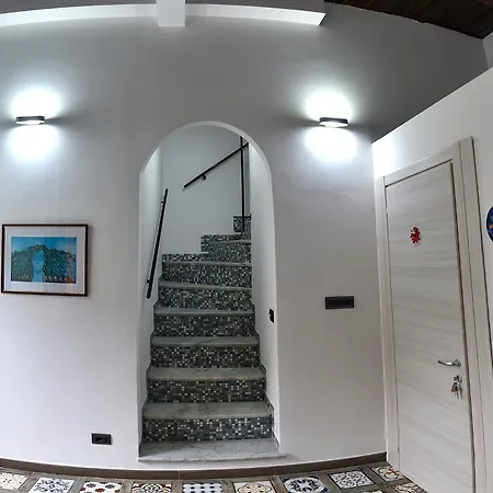 Nocleg ze śniadaniem Gerry 's Amalfi Coast 3*